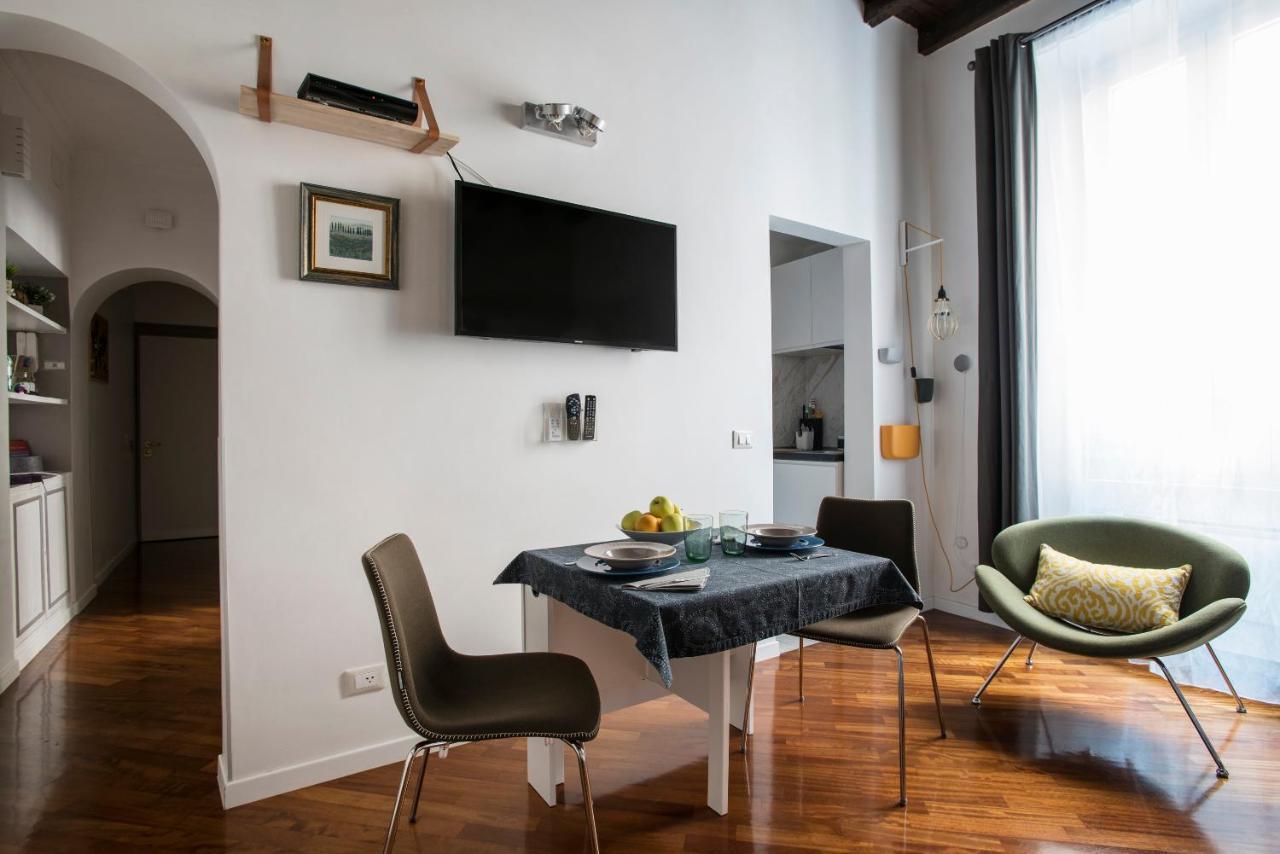 Apartment Near Trevi Fountain Roma Esterno foto